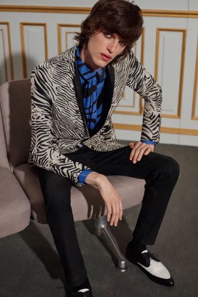 Look 15